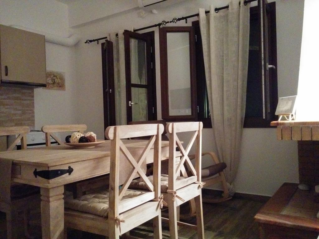 Appartement Elezar à Néon Oítilon Chambre photo