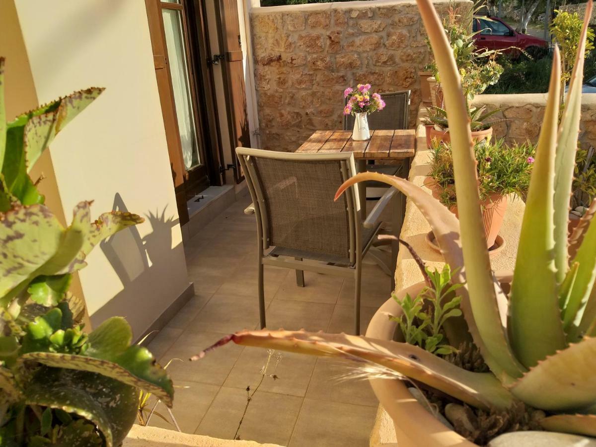 Appartement Elezar à Néon Oítilon Extérieur photo
