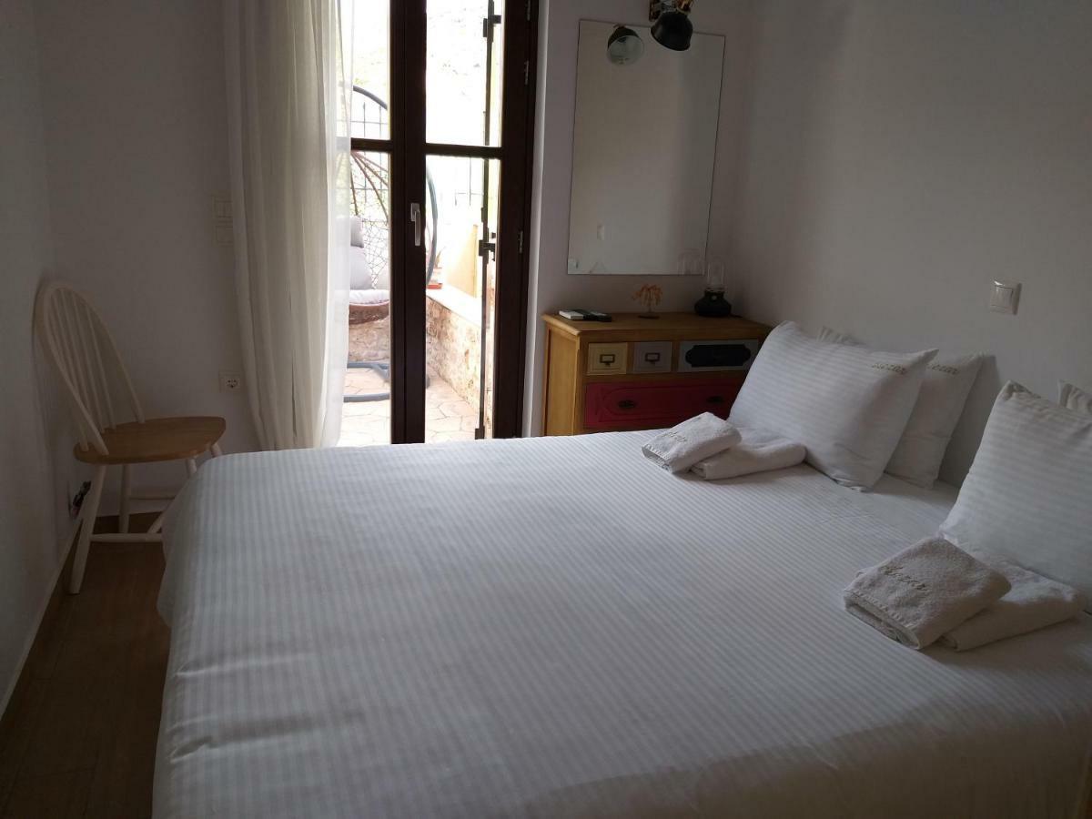 Appartement Elezar à Néon Oítilon Extérieur photo